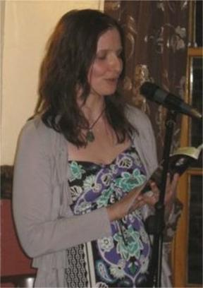 Charity Reading Event for the Worcestershire Breast Unit Campaign, Worcester.  August 2010.  Photo: Sarah James